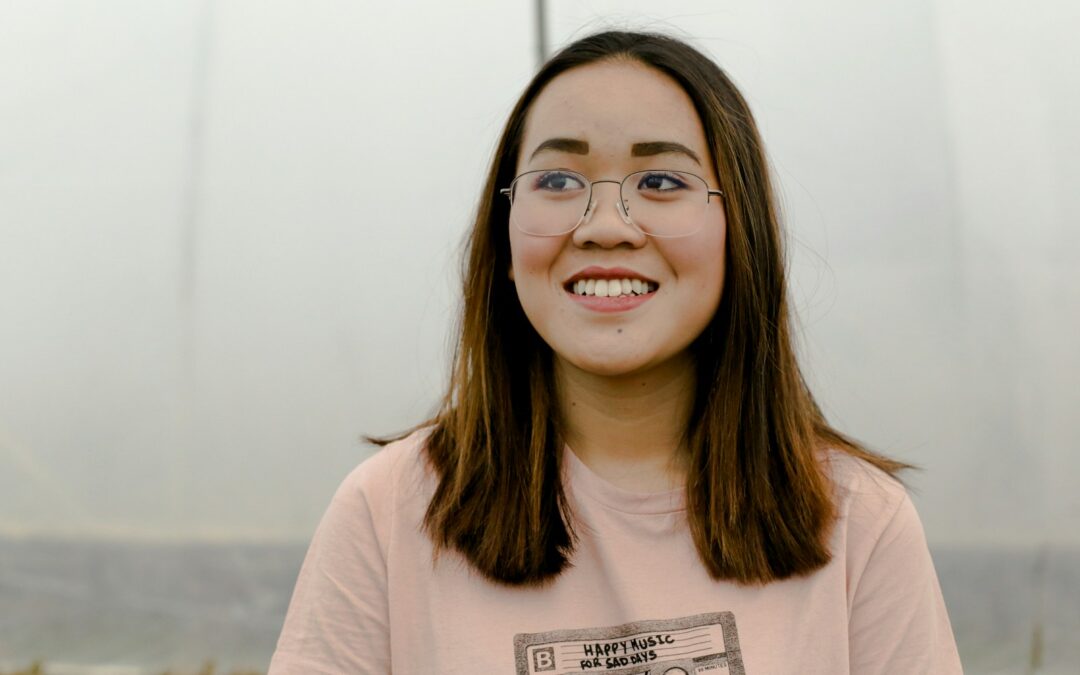 selective focus photograph of woman in pink crew-neck t-shirt Solution-Focused Therapy